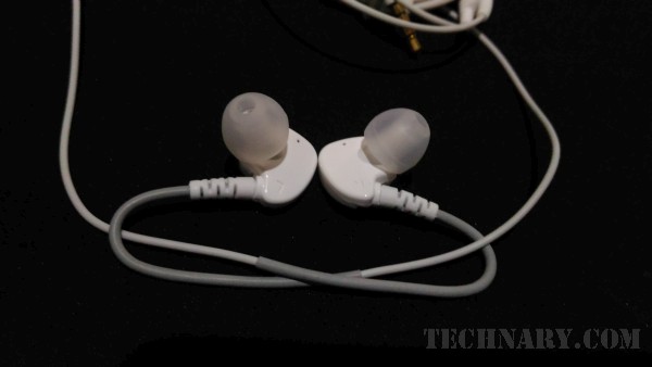 Evidson Audiosport W6 review - Over the ear earphones for music