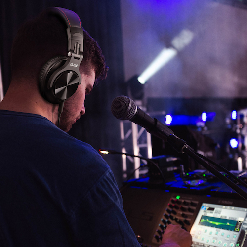 CLAW SM50 Professional Closed Back Studio Monitor & DJ Headphones launched