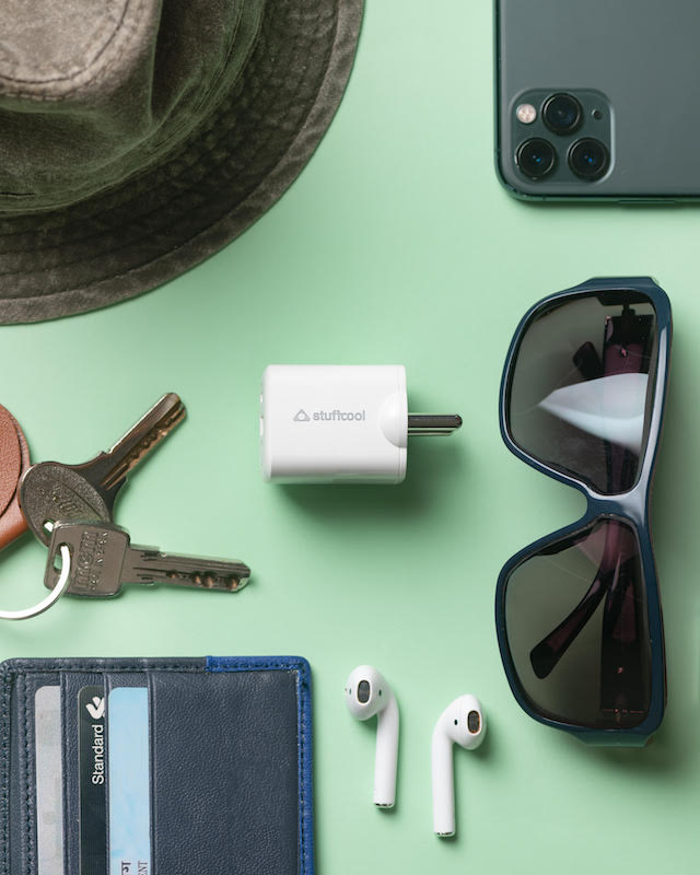 Stuffcool Neutron 33 - India's smallest Gan Charger launched