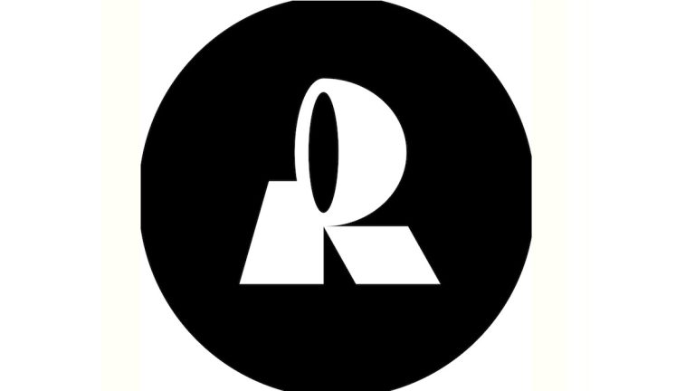 How to Create Quick Logos and Illustrations with Recraft